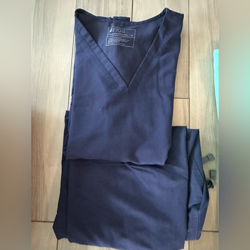 Figs Navy Blue Scrub Set
